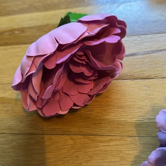 NWT Bundle of 13 Assorted Faux Flower Accents - Peony, Rose & Hydrangea 🌹 - Picture 15 of 16